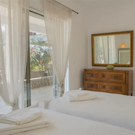 Seafront Paradise * Glifa (Stylida)