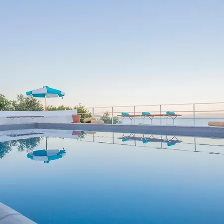 Holiday home Seafront Paradise