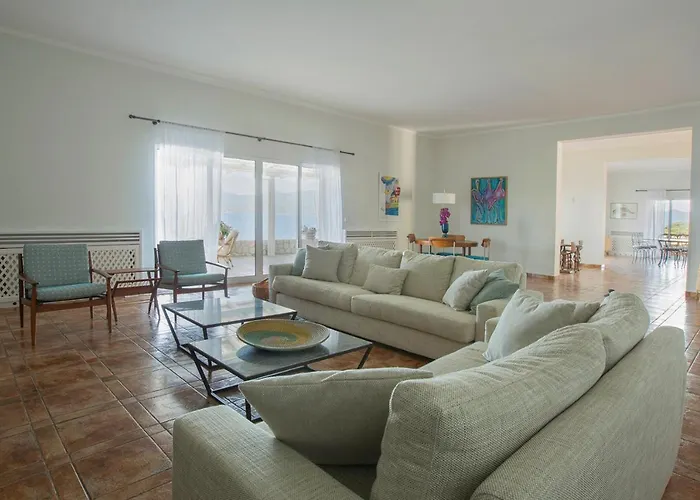 Seafront Paradise Glifa (Stylida)